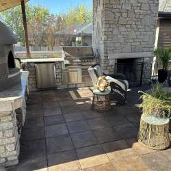 Cocoa Mélange fire resistant concrete deck tiles for outdoor kitchen